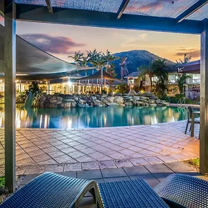 Grand Chancellor 4* Palm Cove